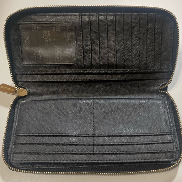 MICHAEL KORS Large Black Leather Wallet - Picture 5 of 5